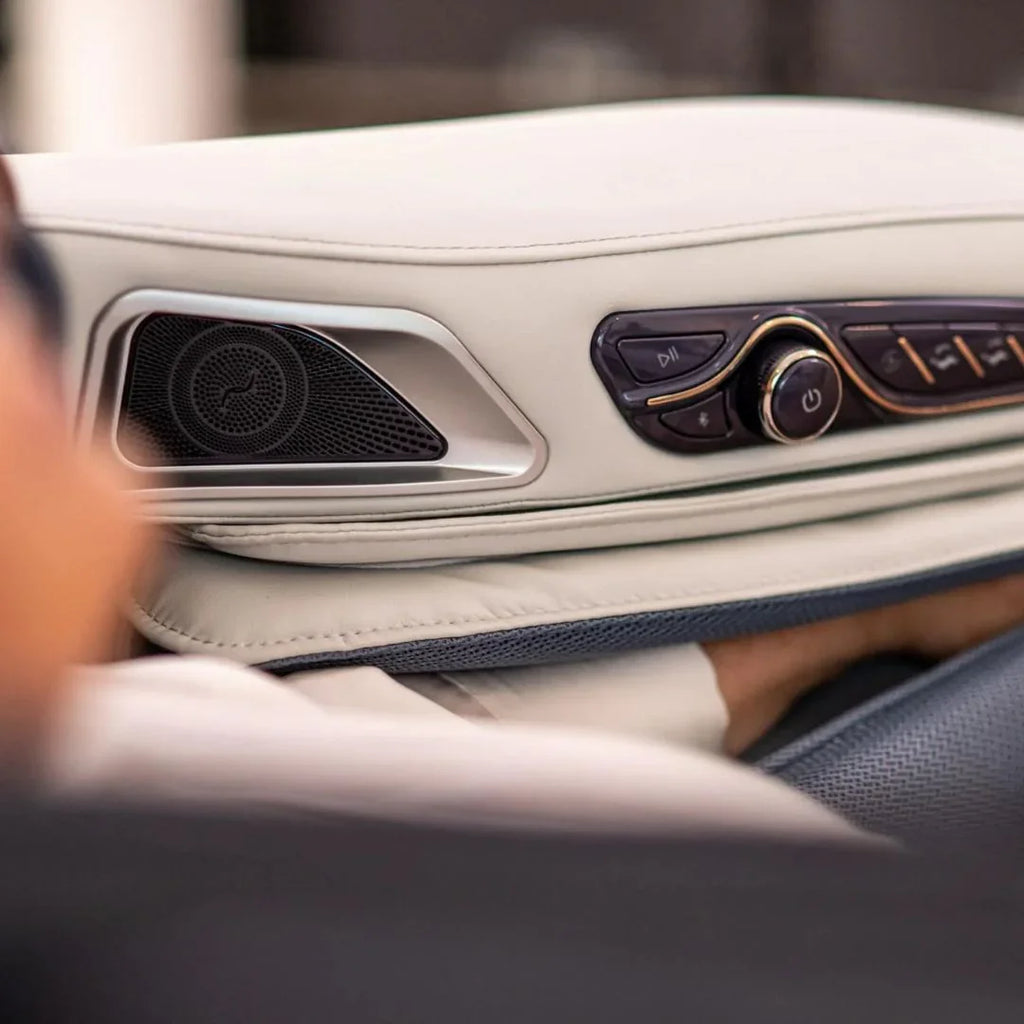 NEW DESIGN 4d Zero Gravity Electric Massager Chair Full Body Machine Shiatsu Luxury Massage Chair